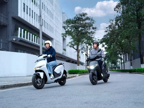 Honda công bố mở bán bộ đôi xe máy điện CUV e: và UC3 tại Việt Nam, triển khai mạng lưới đổi pin và sạc pin