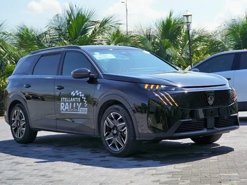Mục sở thị Peugeot 5008 thế hệ mới: SUV 7 chỗ châu Âu 'lột xác' toàn diện, giá từ gần 1,4 tỷ đồng