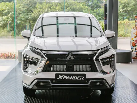 Toyota Veloz Cross hụt hơi, Mitsubishi Xpander tái chiếm 'ngôi vương' phân khúc MPV 7 chỗ chạy xăng