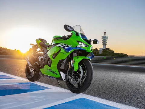 Kawasaki Ninja ZX-10R 2026 trình làng khách Việt, giá rẻ hơn đời cũ khoảng 200 triệu đồng
