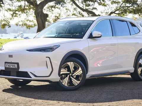 Geely EX5 bản nâng cấp lộ diện: Mạnh hơn, thêm LiDAR và chuyển sang dẫn động cầu sau