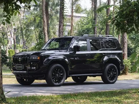 Triệu hồi 563 xe Toyota Land Cruiser Prado tại Việt Nam do lỗi cụm đồng hồ táp-lô