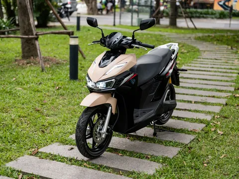 Từ trong phố ra quốc lộ: VinFast Viper vẫn chứng tỏ được "độ uy tín"