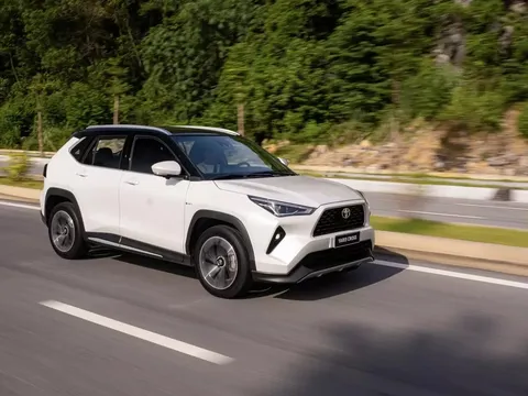 TOP 10 xe xăng, dầu hút khách nhất nửa đầu 2026: Yaris Cross bán nhiều hơn CX-5 chỉ 23 xe