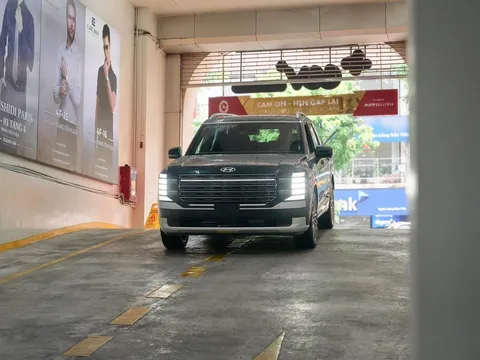 SUV cỡ lớn Hyundai Palisade Hybrid 2026 lộ diện 'full không che' tại Việt Nam