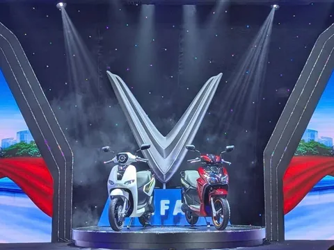 VinFast giới thiệu hai mẫu xe máy điện cao cấp: Có thể đổi pin, chạy tối đa 160 km/sạc, cốp rộng 22 lít