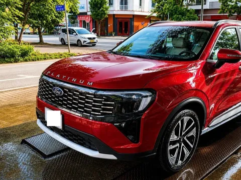 Ford Territory Platinum lộ diện "full không che" trước thềm ra mắt, thêm trang bị gì để đấu Mazda CX-5?