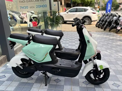 Mục sở thị VinFast Amio S2: Giới hạn tốc độ 25 km/h, chạy tối đa 65 km mỗi lần sạc