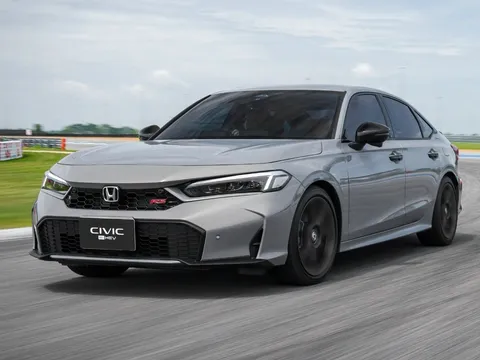 Honda Civic e:HEV 2026 cập bến Đông Nam Á: 'Ăn xăng' 4,3 lít/100 km, tập trung nâng cấp trải nghiệm lái
