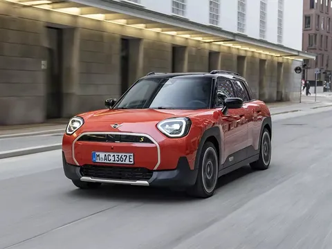Giá hơn 2,4 tỷ đồng, SUV điện MINI Aceman có gì đặc biệt để thuyết phục khách Việt xuống tiền?