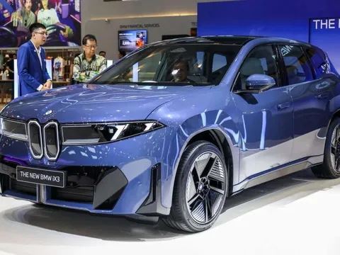 Cận cảnh BMW iX3 thế hệ mới tại Đông Nam Á: Màn hình trải dài sát kính lái, chạy tối đa hơn 800 km/sạc