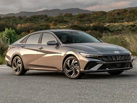 Hyundai lập kỷ lục doanh số tháng 7 tại Mỹ, Elantra bất ngờ tăng trưởng mạnh