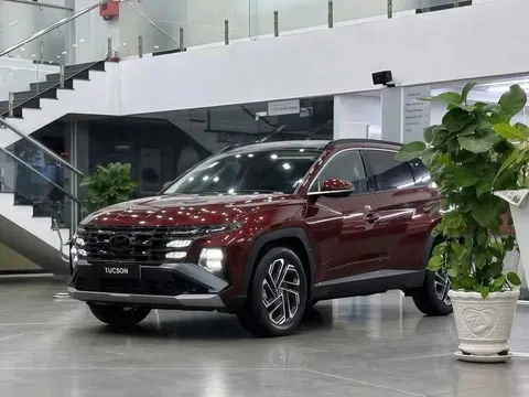 Đại lý mạnh tay giảm giá xe VIN 2025, khách mua tiết kiệm cả trăm triệu đồng