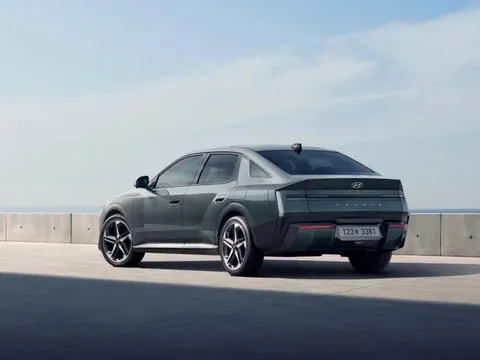 Hyundai Elantra thế hệ mới phá kỷ lục về đơn đặt hàng, bản cao cấp chiếm hơn một nửa