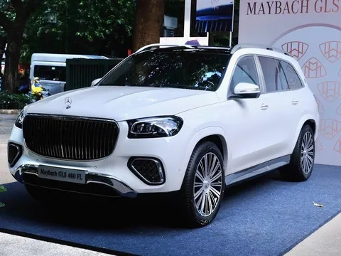 Các hãng xe sang đồng loạt giới thiệu xe mới đến khách Việt trước tháng Ngâu