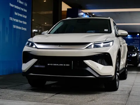 BYD Sealion 5 lộ diện không che chắn trên đường phố Hà Nội, đối thủ mới của Mazda CX-5 