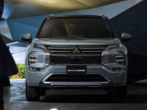 SUV 7 chỗ Mitsubishi Outlander chuẩn bị tái xuất Việt Nam với công nghệ mild hybrid 48V