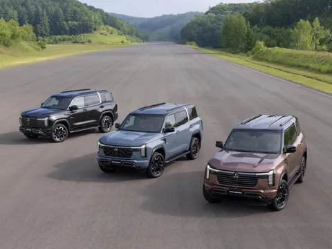 Mitsubishi Pajero sắp được mở rộng thành một dòng sản phẩm, có mẫu cạnh tranh Toyota RAV4
