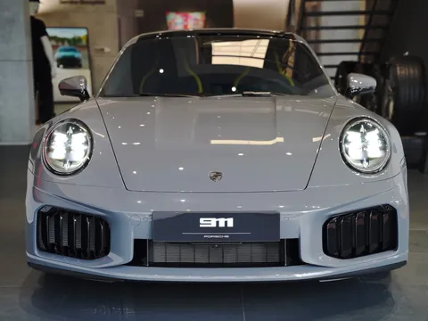 Giá gần 20 tỷ đồng, chiếc Porsche 911 Turbo S mới vừa về Việt Nam có gì đặc biệt?