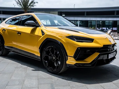 Giá loạt xe siêu sang, siêu xe tại Việt Nam 'nhảy vọt', cao nhất vượt mốc 60 tỷ đồng