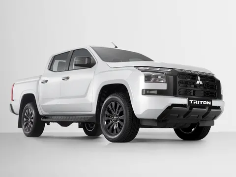 Mitsubishi Triton bản tầm trung mới có giá 782 triệu đồng, cạnh tranh Ford Ranger XLS