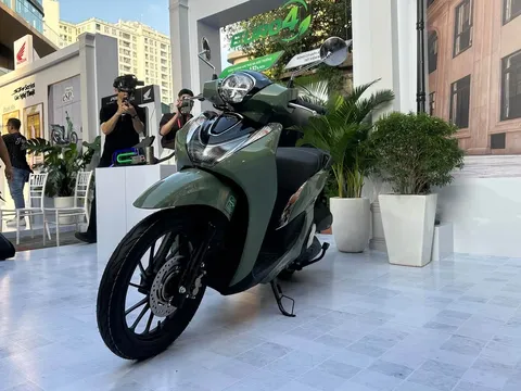 Honda SH Mode 2027 chốt giá từ 60,79 triệu đồng tại Việt Nam, mở bán vào tháng 10
