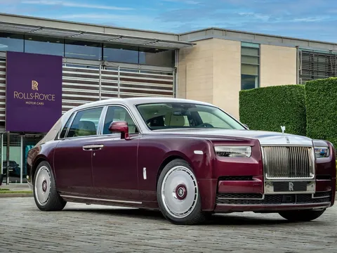 Chiếc Rolls-Royce Phantom Hummingbird độc bản gây ấn tượng với chi tiết nội thất khảm vỏ bào ngư