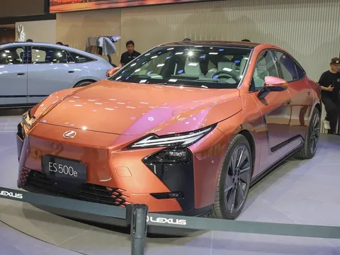 Lộ thông số của Lexus ES 500e sắp bán tại Việt Nam, giá tạm tính khoảng 2,98 tỷ đồng