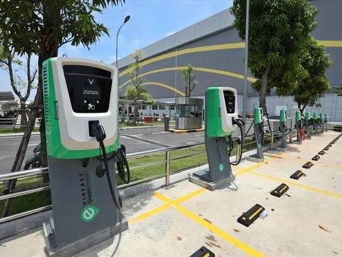 Trạm sạc xe điện phải bảo đảm khả năng dùng chung cho các xe tương thích