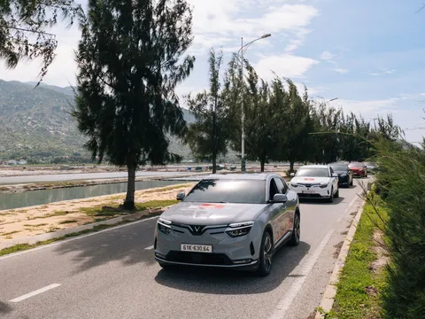 Sạc tiện hơn đổ xăng, tiết kiệm cả chục triệu đồng: Lý do nhiều chủ xe VinFast không muốn quay lại xe xăng