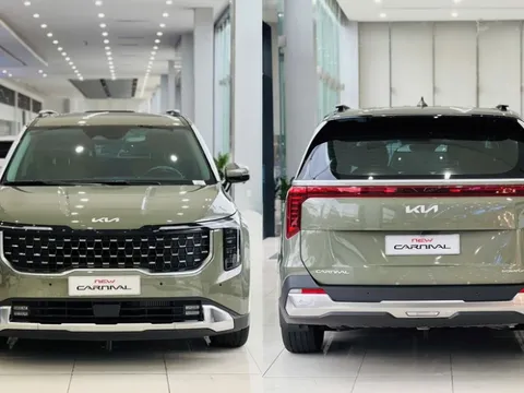 Kia Carnival giảm giá sâu chưa từng thấy tại đại lý, bản cao cấp chỉ còn chưa đến 1,4 tỷ đồng