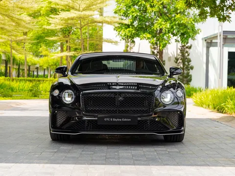 Chiếc mui trần Bentley giá gần 19 tỷ đồng dành riêng cho đại gia Việt có gì đặc biệt?