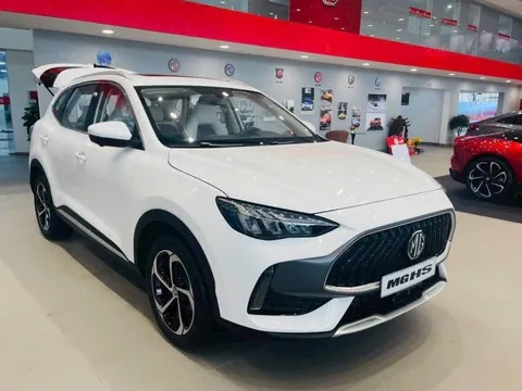MG HS giảm giá tới 250 triệu đồng tại đại lý: SUV hạng C nay rẻ ngang Kia Sonet, Toyota Raize