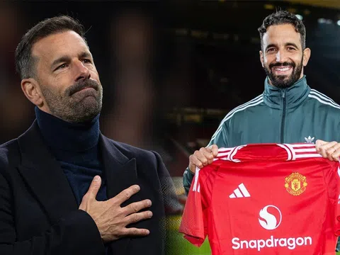 Chính thức bị Manchester United quay lưng, Van Nistelrooy chốt bến đỗ mới gây bất ngờ