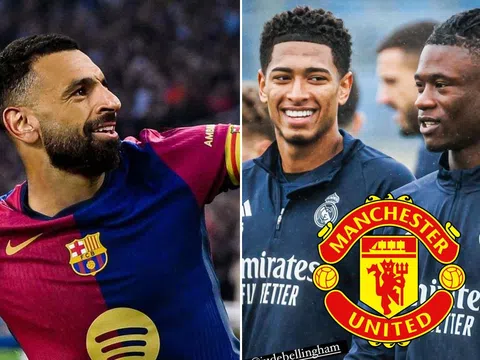 Tin chuyển nhượng mới nhất 25/11: Liverpool xác nhận chia tay Salah; Báu vật Real Madrid cập bến MU?