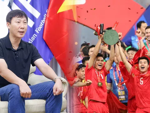 HLV Kim Sang-sik nói điều thật lòng sau AFF Cup 2024, chỉ thẳng vấn đề của bóng đá Việt Nam