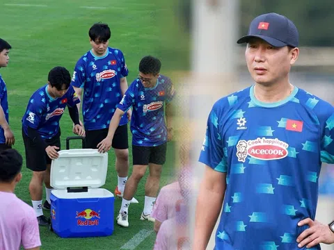 ĐT Việt Nam đón dàn trợ lý 'khủng', HLV Kim Sang-sik thở phào sau chức vô địch AFF Cup 2024