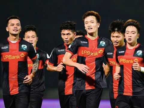 Kết quả giải hạng Nhất QG hôm nay: Trụ cột ĐT Việt Nam nghỉ thi đấu, ngôi đầu BXH có biến?
