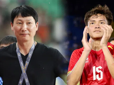 'Viên ngọc quý' ĐT Việt Nam báo tin vui, HLV Kim Sang-sik thở phảo ở giải châu Á