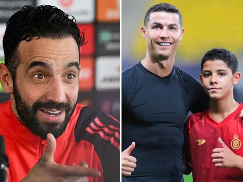 Gây sốt trước đại diện châu Á, Ronaldo trở lại khoác áo Manchester United từ hè 2025?
