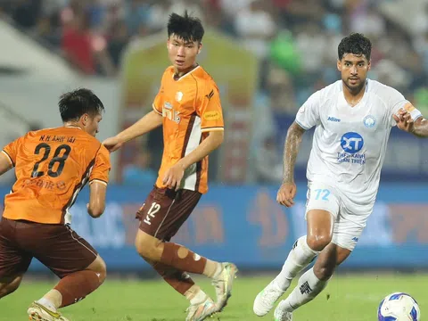 Thua tan nát trước ông lớn V.League, HLV của HAGL lên tiếng về quyết định gây tranh cãi