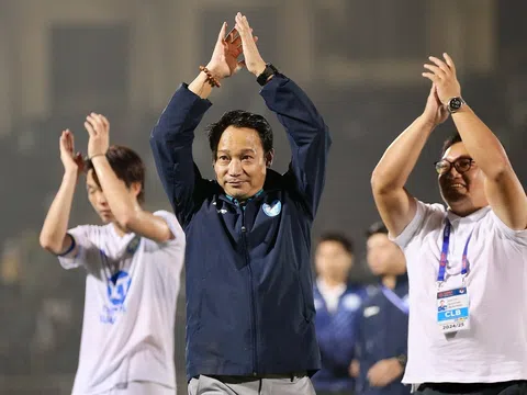 Đại gia V.League gây ngỡ ngàng, công thần ĐT Việt Nam được vinh danh