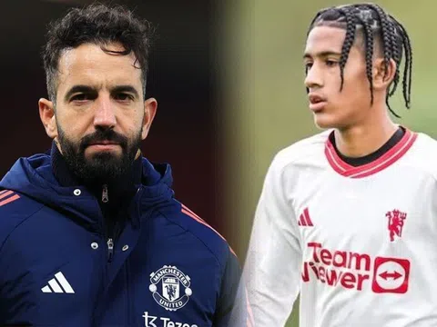 Tin chuyển nhượng sáng 30/6: Man United sắp bổ nhiệm HLV mới; MU chính thức trói chân 'tiểu Messi'
