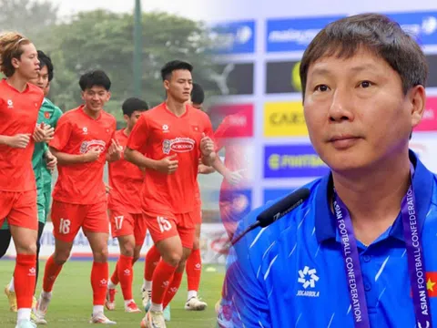 ĐT Việt Nam nhận 'món quà trên trời rơi xuống', HLV Kim Sang-sik lập hat-trick vô địch Đông Nam Á?