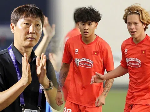 HLV Kim Sang-sik 'chọn mặt gửi vàng', ngôi sao Việt kiều nhận vinh dự hiếm có ở ĐT Việt Nam