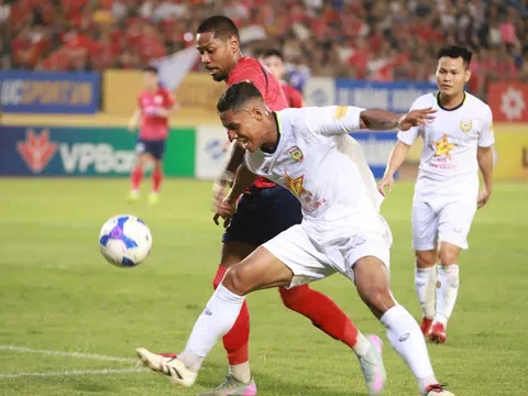 Ngựa ô V.League dằn mặt, thương vụ chiêu mộ sao Việt kiều của CLB CAHN đổ bể