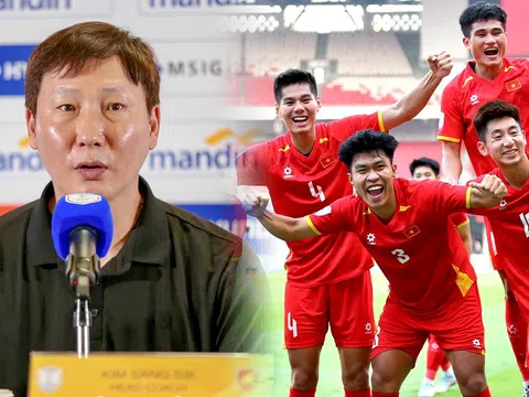 HLV Kim Sang-sik nhận tin 'sét đánh', ĐT Việt Nam vỡ mộng với hat-trick vô địch Đông Nam Á?