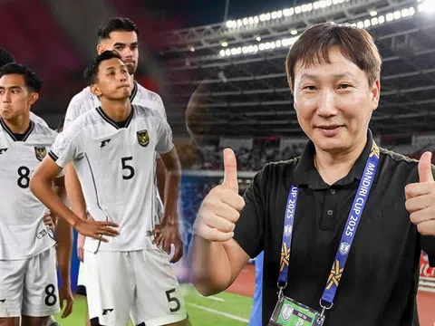 HLV Kim Sang-sik phủ nhận 'chơi xấu', nói thẳng yếu tố giúp ĐT Việt Nam lập hat-trick vô địch Đông Nam Á