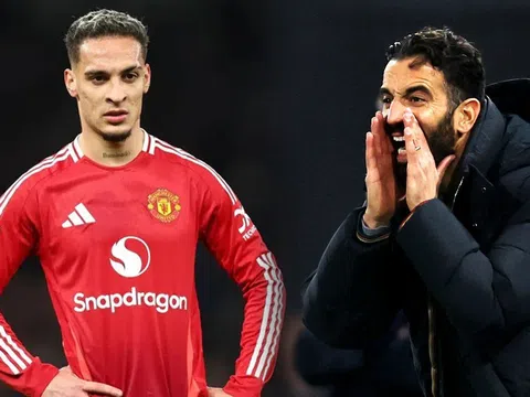 Man United bị tung hỏa mù trên TTCN, xác định thời điểm Antony bị tống khứ khỏi Old Trafford