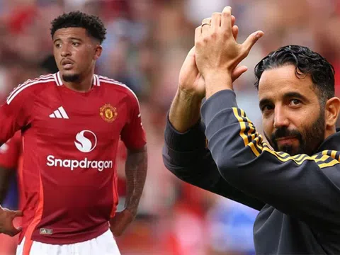 Jadon Sancho đứng trước 'ngã ba đường', 'người thừa' Man United đồng ý tới bến đỗ mới?